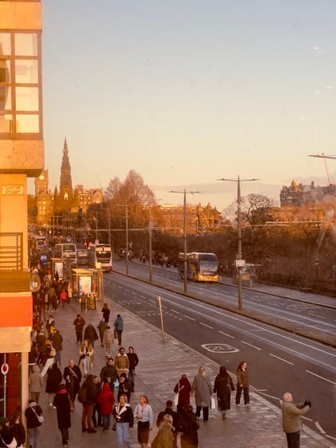 Edinburgh Starbucks Princes Street Medium