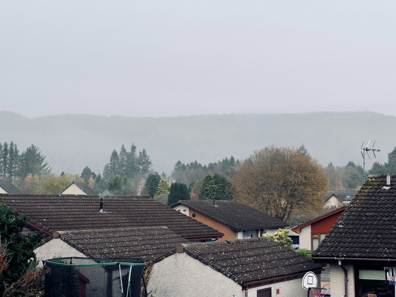 houses Perth Bridge of Earn autumn Nov Large houses Perth Bridge of Earn autumn Nov Large