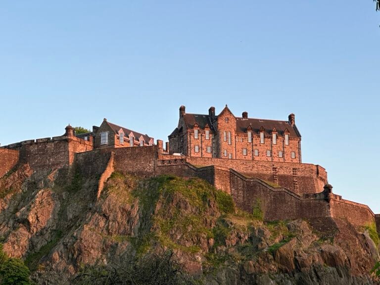 Top 4 địa điểm ngắm bình minh và hoàng hôn tuyệt đẹp ở Edinburgh 11 IMG 6403 Large