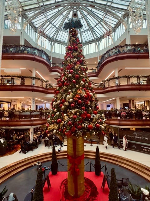 Giáng sinh ở Glasgow: Một thiên đường mùa đông cho mua sắm, giải trí và lễ hội 17 Glasgow Princes Square Christmas 2 Medium